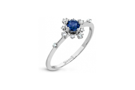 A stunning sapphire Simon G ring, available at Exclusively Diamonds.